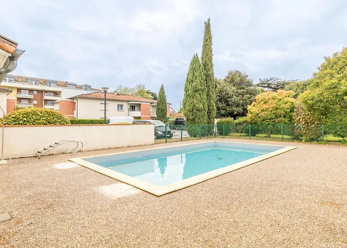 Cosy With Pool * Toulouse